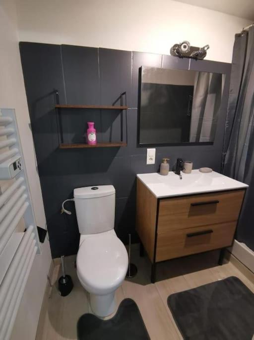 Charmant Appartement Au Calme Saint-Georges-de-Luzençon Eksteriør bilde